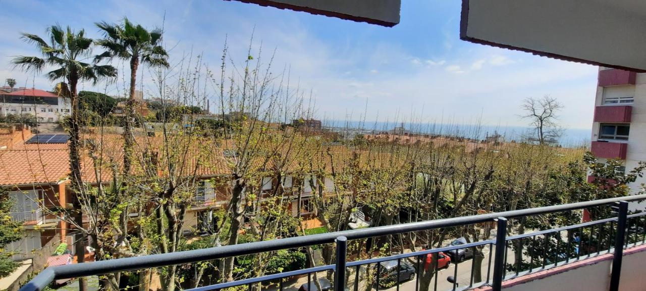 Bright Apartment Near The Beach And Barcelona By Train Masnou Eksteriør bilde