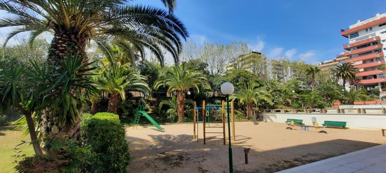 Bright Apartment Near The Beach And Barcelona By Train Masnou Eksteriør bilde