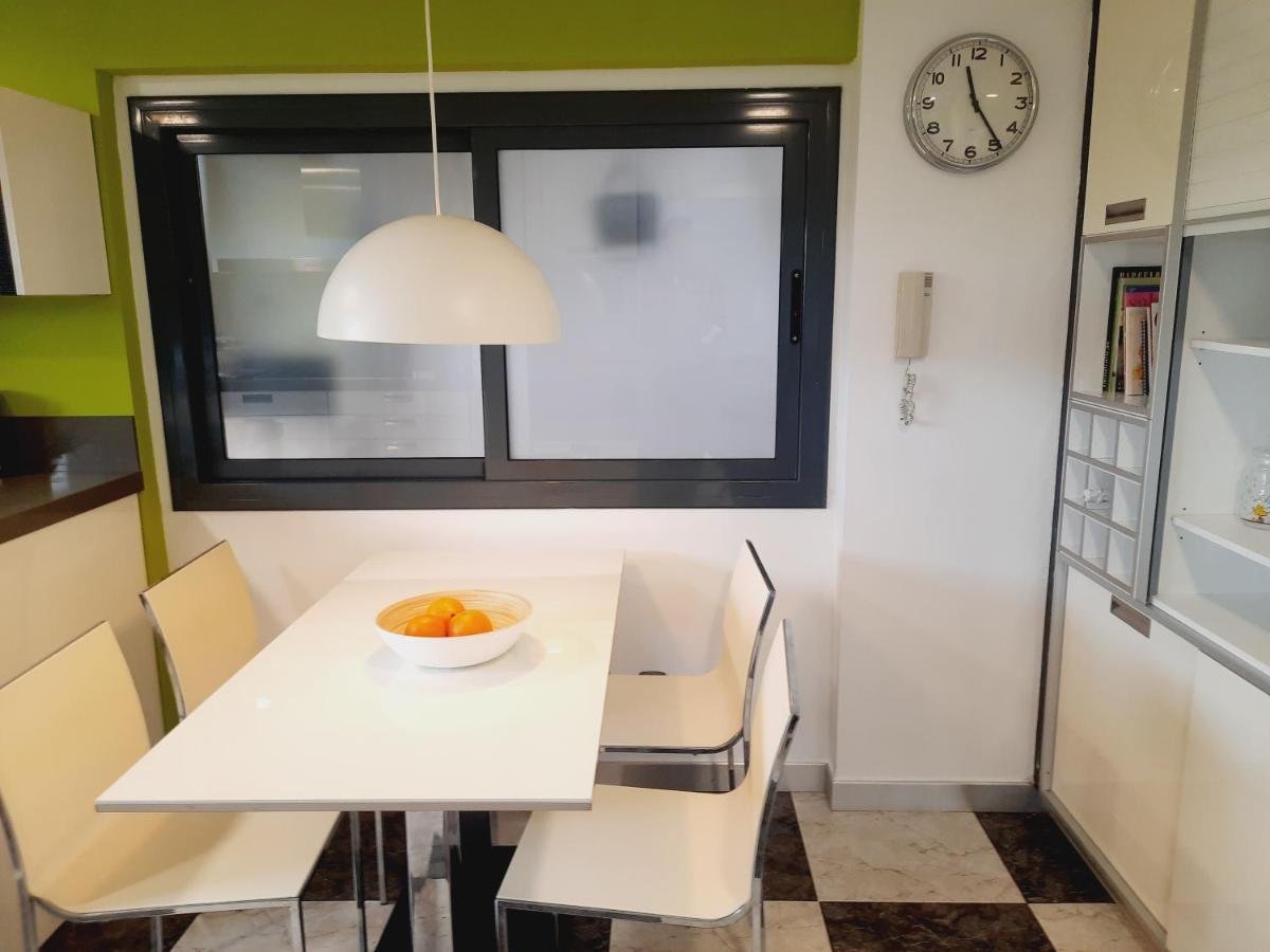 Bright Apartment Near The Beach And Barcelona By Train Masnou Eksteriør bilde