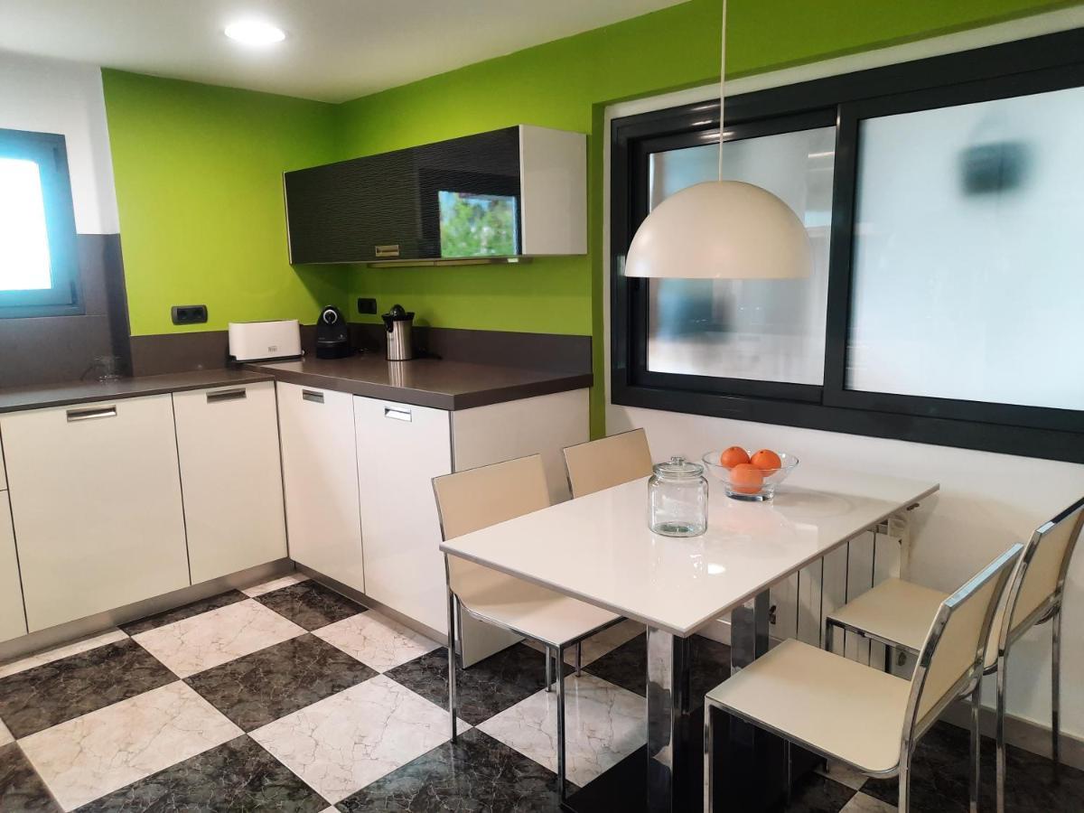 Bright Apartment Near The Beach And Barcelona By Train Masnou Eksteriør bilde
