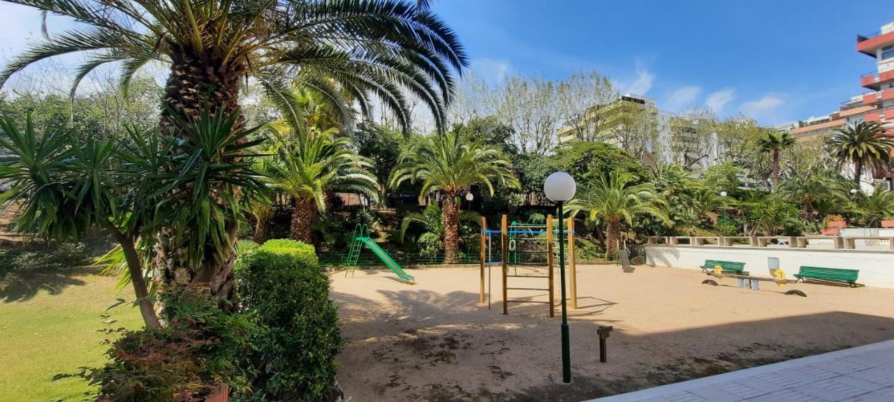 Bright Apartment Near The Beach And Barcelona By Train Masnou Eksteriør bilde