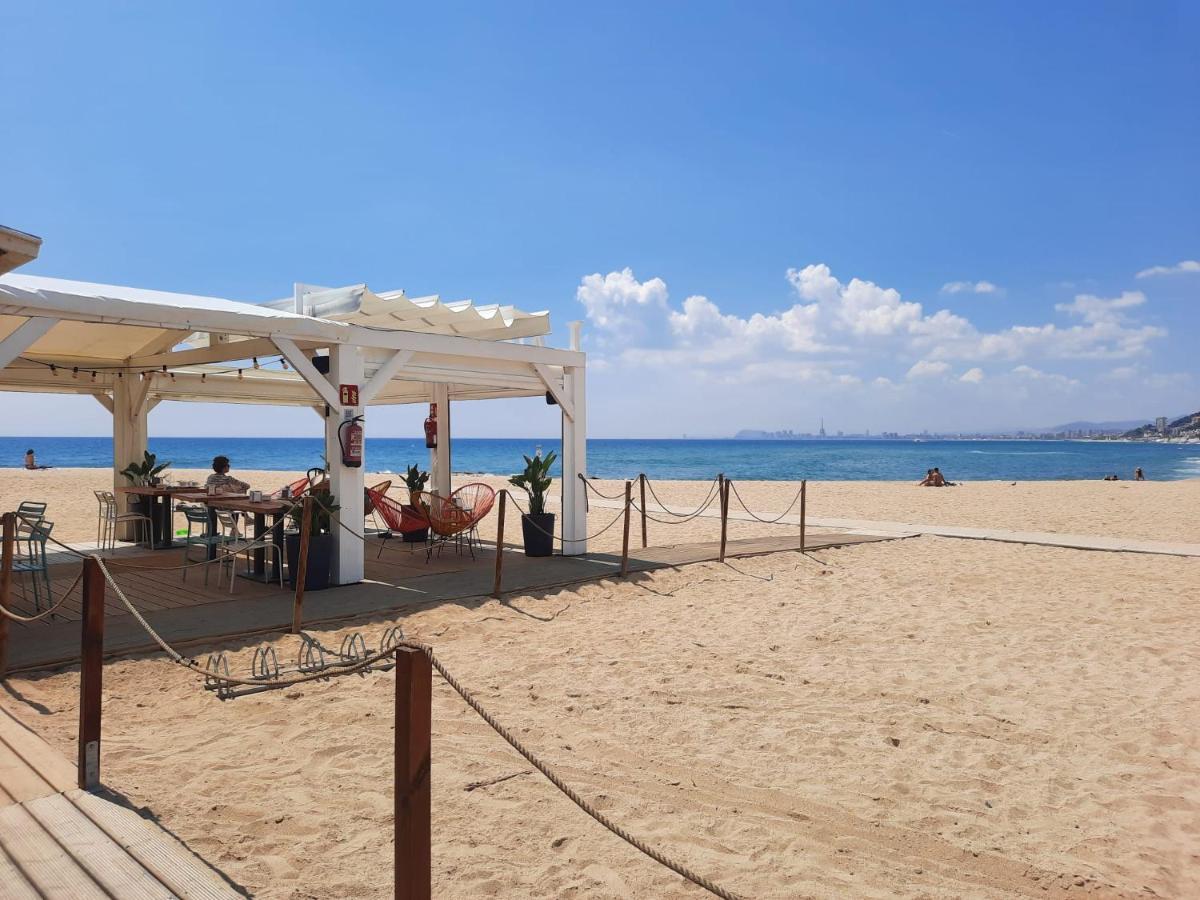 Bright Apartment Near The Beach And Barcelona By Train Masnou Eksteriør bilde