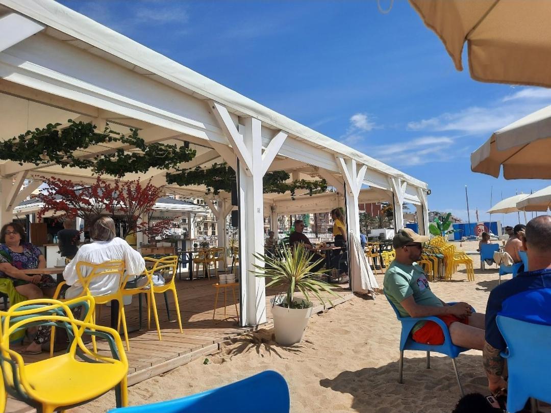 Bright Apartment Near The Beach And Barcelona By Train Masnou Eksteriør bilde